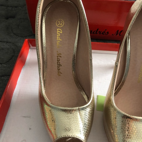 Andres machado euro size 32 heels - Picture 2 of 4